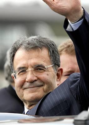 Romano Prodi iese din viaţa politică