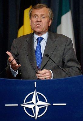 NATO vrea să îmbunătăţească relaţia cu Rusia la summitul de la Bucureşti