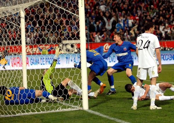 Steaua – Unirea 1-0 : &Icirc;ncepe cursa de urmărire
