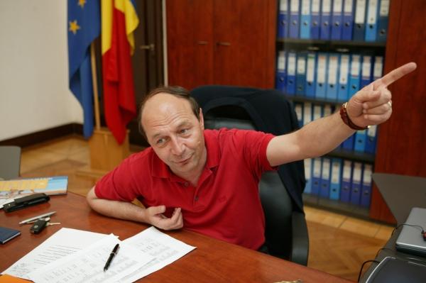 Traian Băsescu -  repartiţie pentru Elena Băsescu