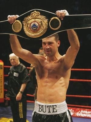 Lucian Bute s-a accidentat