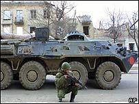 Rusia măreşte efectivele militare în Abhazia