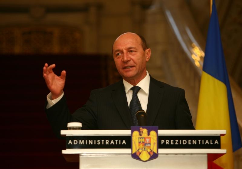 Apel la Traian Băsescu pentru neutralitate