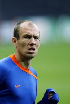 EURO 2008 / Arjen Robben, indisponibil cu Franţa şi Italia. Reintră cu România