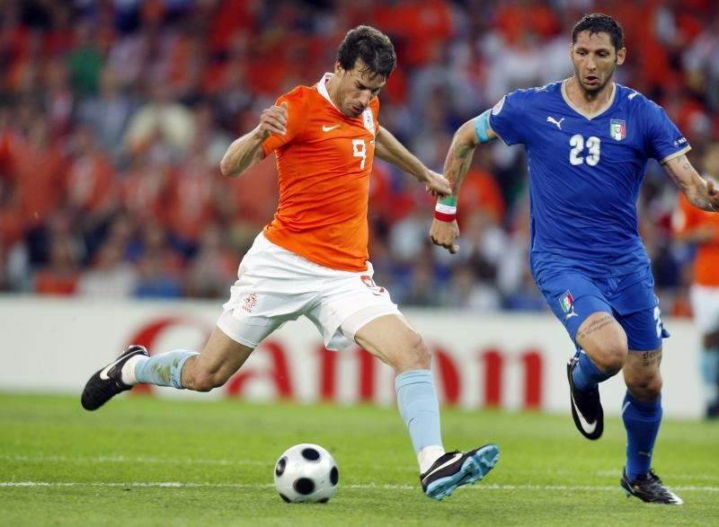 Euro 2008/ Portocale tari - Olanda-Italia: 3-0 