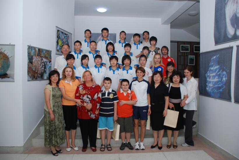 J.O.  - Elevii chinezi, în Casa României de la Beijing