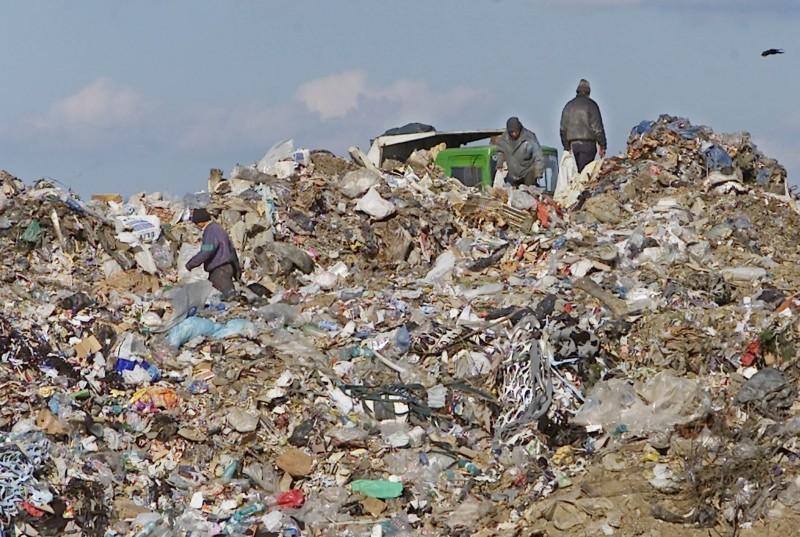 Bulgarii vor să-şi aducă gunoiul în România