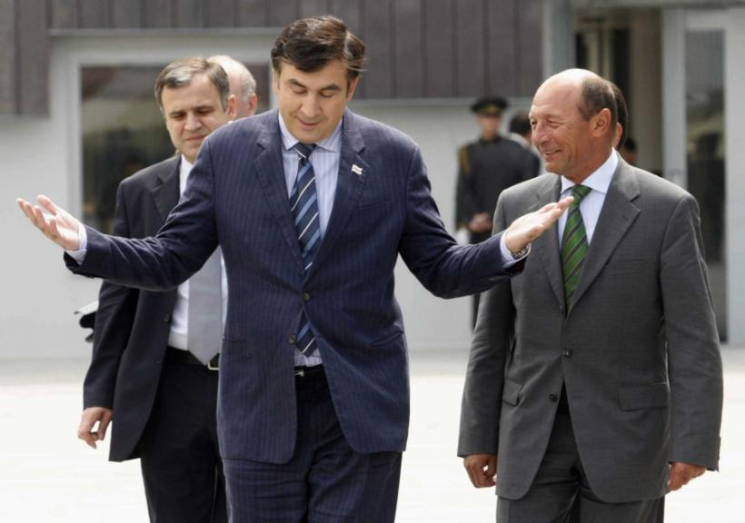 Diplomaţie la Marea Neagră - Traian Băsescu îndeamnă Georgia la negocieri directe cu Rusia