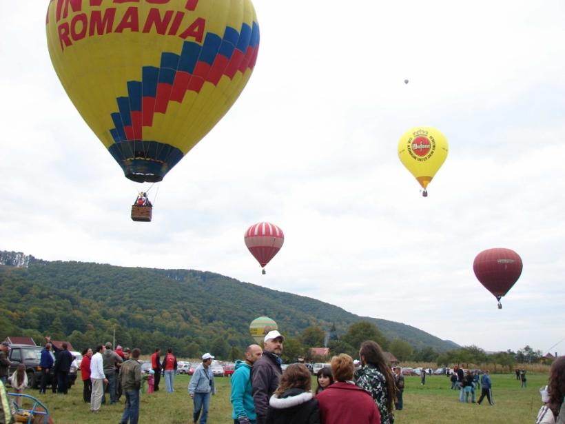 FESTIVAL LA MUREŞ - Câmpul Cetăţii, luat în balon