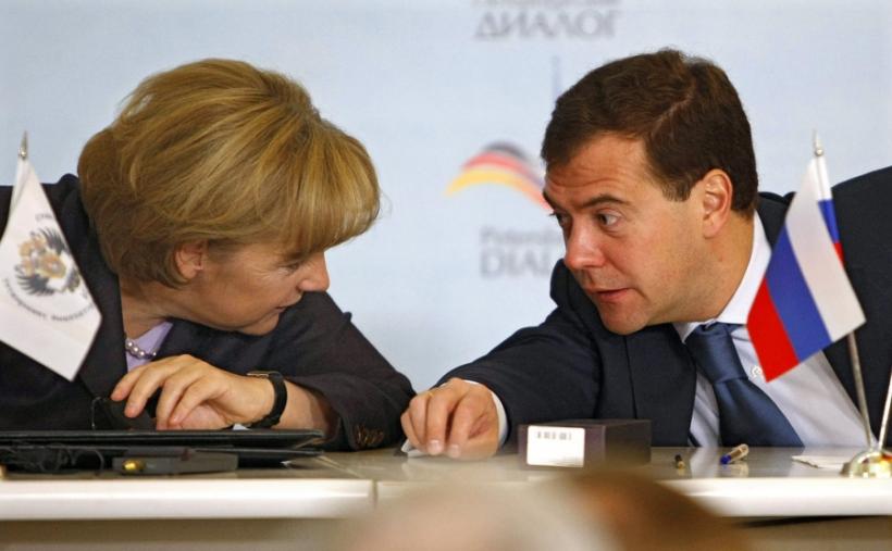 SUMMIT RUSO-GERMAN  -  Medvedev critică SUA
