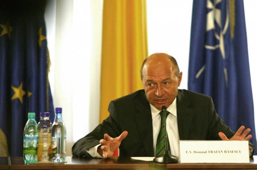 DAT &Icirc;N JUDECATĂ DE DOUĂ ORI - Traian Băsescu, mai presus de lege