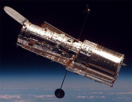 Telescopul Hubble redevine operaţional 