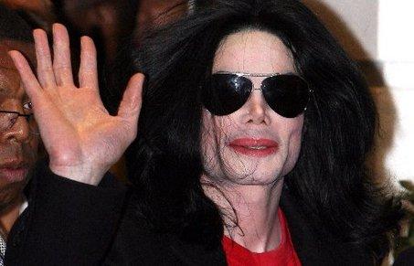 The Sun: Michael Jackson s-a convertit la islam