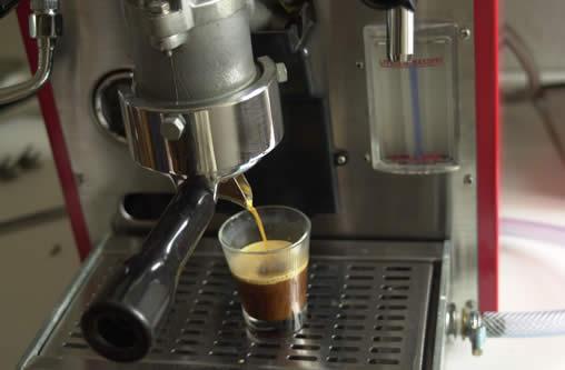 Cafea contaminată pentru comisarii europeni