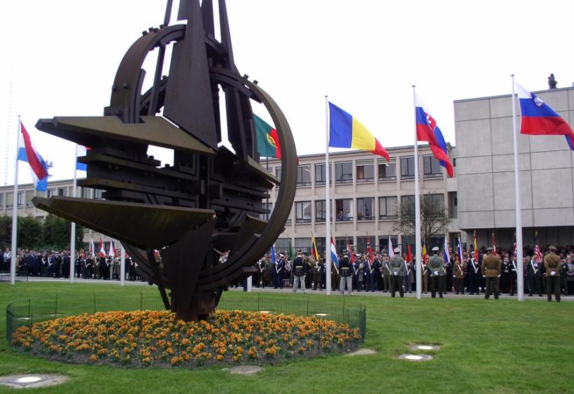 SPION RUS &Icirc;N BLANĂ NATO/Cârtiţa a fost şi la Bucureşti