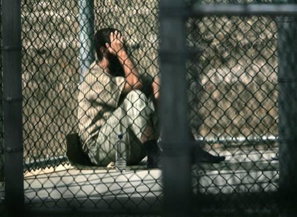 20% dintre deţinuţii de la Guantanamo sunt în greva foamei 