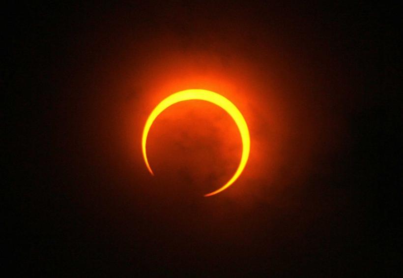 Imaginile zilei: Eclipsă de soare