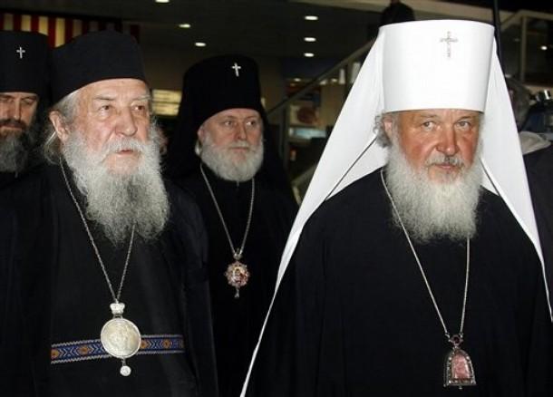Trei foşti agenţi KGB, candidaţi pentru preluarea conducerii Bisericii Ruse     
