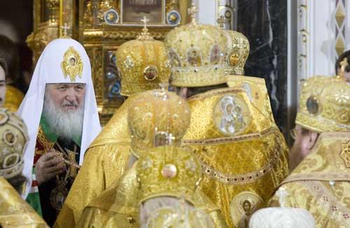 Patriarhul Kiril a fost întronizat la Moscova