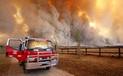 Cel puţin 84 de morţi în incendiile de vegetaţie din sud-estul Australiei