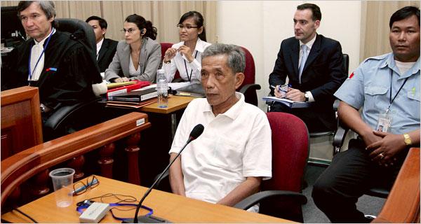 Duch, primul khmer roşu judecat pentru crime de război