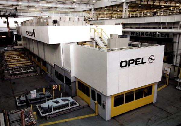  Opel, aproape de faliment 