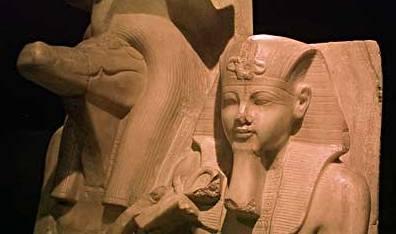 Egipt / Două statui ale faronului Amenhotep al III-lea văd lumina zilei