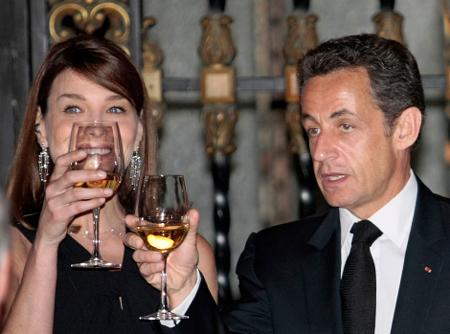NARCOVACANŢĂ  /  Sarkozy a petrecut în Mexic pe banii unui miliardar acuzat de trafic cu droguri