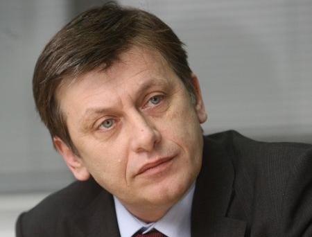Antonescu: Băsescu oferă un model rău