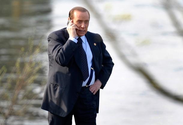 Silvio Berlusconi, supărat pe jurnalişti: "Să vă duceţi la dracu!"