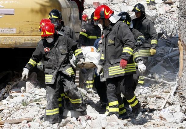 Nou bilanţ al cutremurului din Italia: 250 de morţi şi peste 1.000 de răniţi 