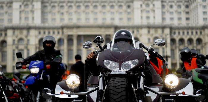 1.000 de motociclişti au traversat Capitala în marş pentru un trafic mai sigur