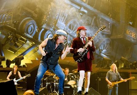 AC/ DC în concert la Bucharest Rock Arena!