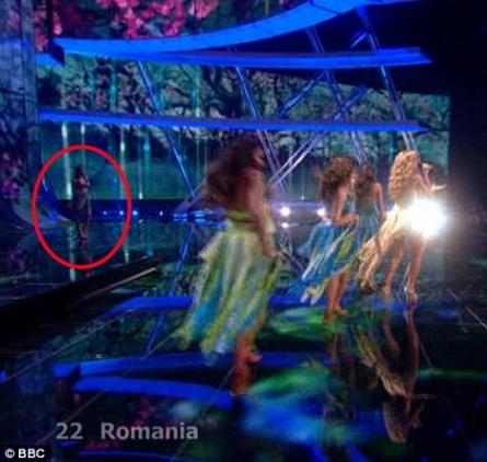 Eurovision / Elena Gheorghe, bănuită de playback!
