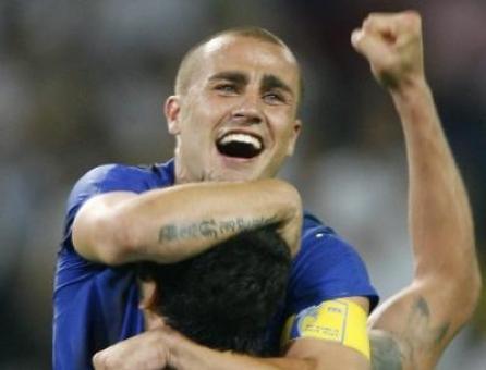 Cannavaro a semnat cu Juventus