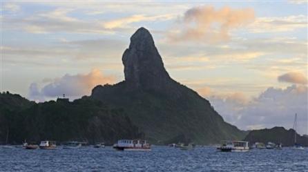 Cadavre şi fragmente din avionul prăbuşit în Atlantic, recuperate de autorităţile braziliene