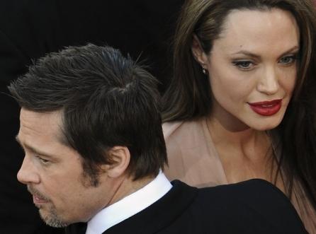 Brad Pitt şi Angelina Jolie se căsătoresc la sfârşitul verii