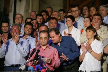 PSD+PC: 30,4%, PD-L 30,3% 18370440