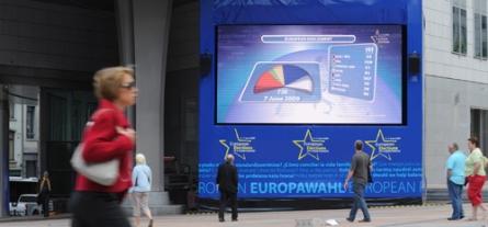 Parlamentul European mută volanul pe dreapta