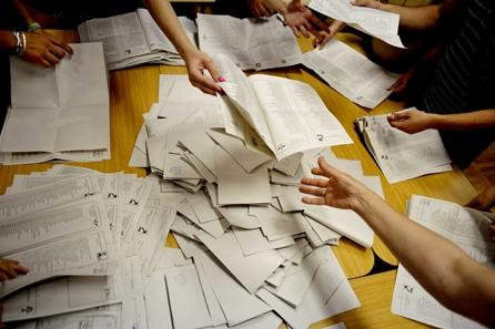 De ce s-au tipărit 22 milioane de buletine de vot?