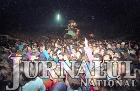 Foto Exclusiv: Michael Jackson live Bucureşti 1992 18372886