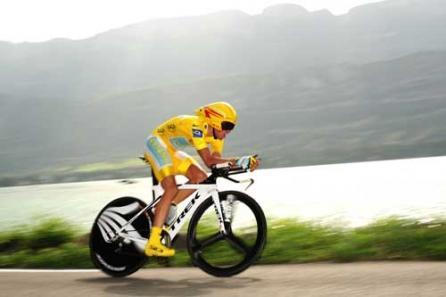 LE TOUR / Contador a ucis Turul Franţei