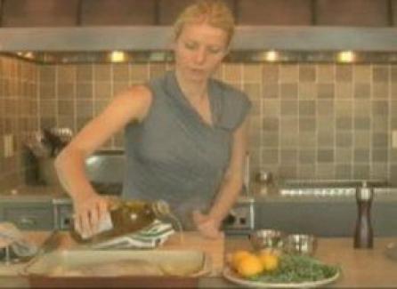 Lecţie de gătit cu Gwyneth Paltrow (Video)
