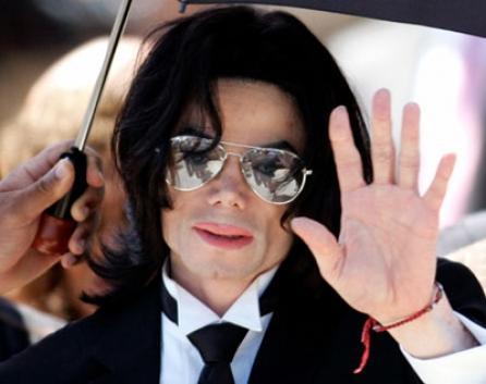 Michael Jackson avea dosar la STASI!