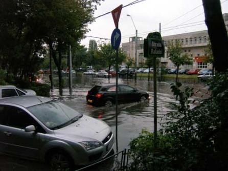 Bucureşti şi apă 18375144