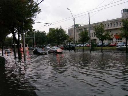 Bucureşti şi apă 18375145