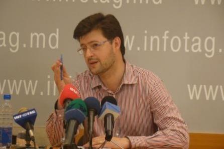 Andrei Popov: Moldova şi-a propus reforme, nu Unirea cu România!