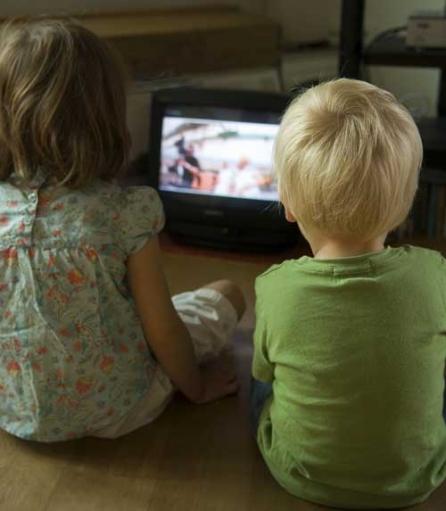 Televizorul, copiii şi hipertensiunea