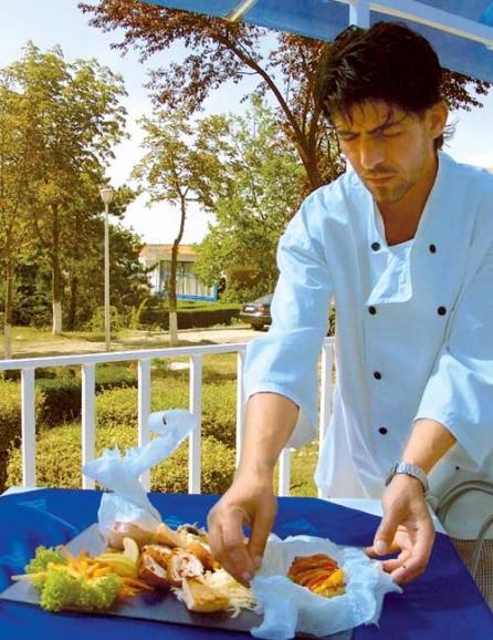 Peşti, piraţi, topaze şi bucate gustoase 18375960