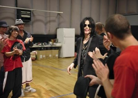 Filmul cu ultimele repetiţii ale lui Michael Jackson va fi lansat luna viitoare